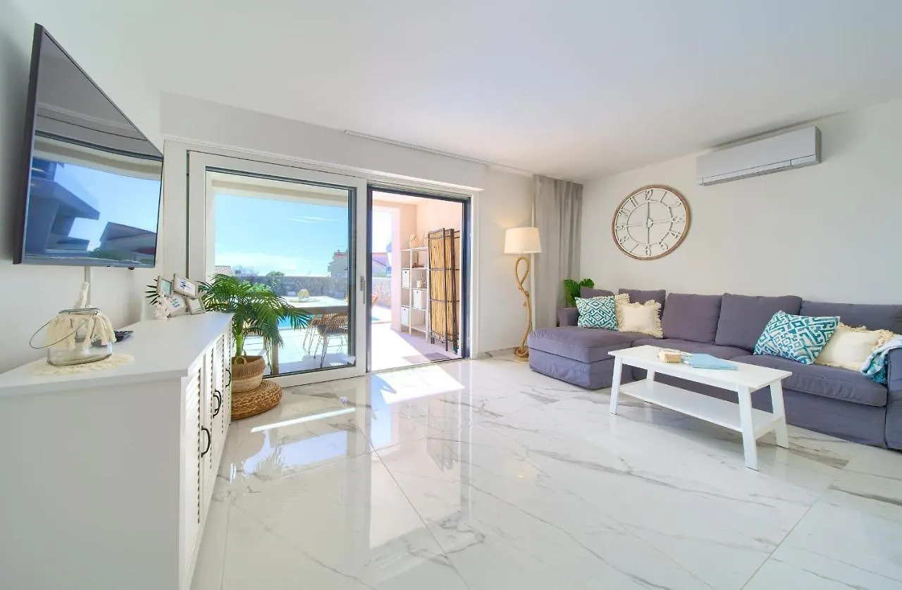 Apartment Sea La Vie Krk Town 0*,  Croatia